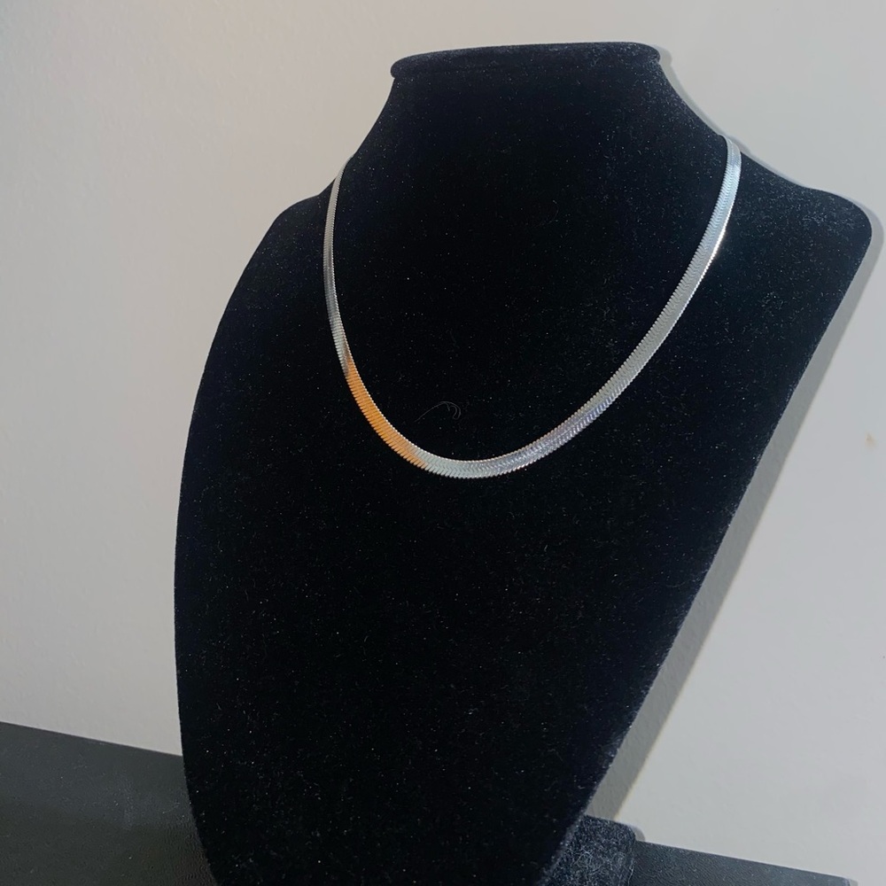 Elegant Silver Necklace